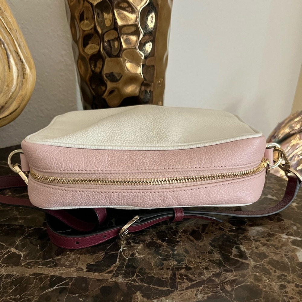 Golden Goose Star Made in Italy Soft-Grain Leather Crossbody Bag. - Picture 5 of 10